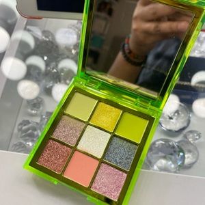 Huda Neon Green Palette